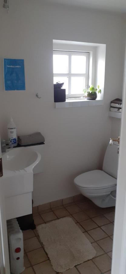 Cozy Tiny Room, Mini Kitchen And Bathroom Otterup Esterno foto